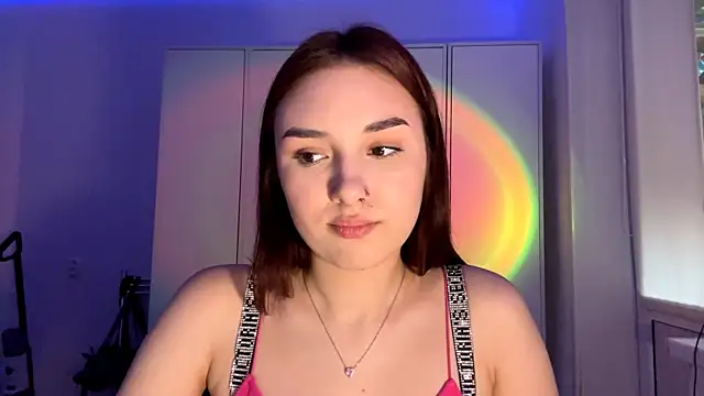 MerrileeUmbarger online show from June 25, 2026, 4:44 pm
