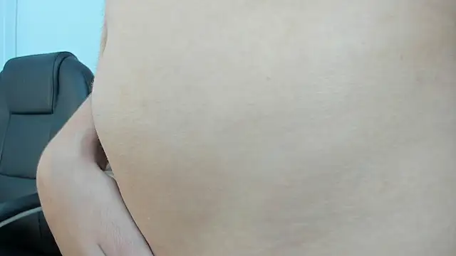 Snapshot of Sophiesoft_ chatting on July 13, 2026, 1:14 pm Sophiesoft online show from July 13, 2026, 1:14 pm