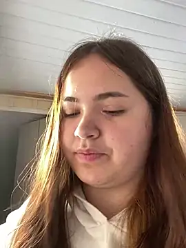 Snapshot of bella__hott chatting on July 28, 2026, 11:05 am bella hott online show from July 28, 2026, 11:05 am