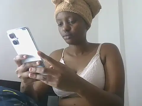 Snapshot of passion_dol chatting on June 17, 2026, 7:37 pm passion dol online show from June 17, 2026, 7:37 pm