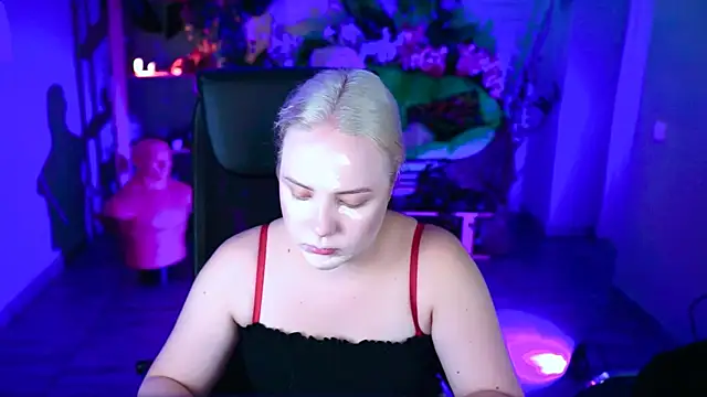 stellawatts online show from July 9, 2026, 12:09 pm