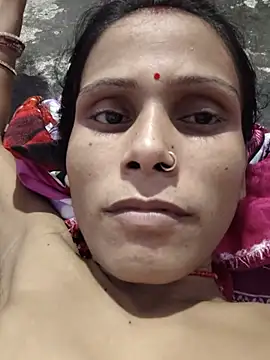 Snapshot of Roohi-hot chatting on July 3, 2026, 6:25 pm Roohi-hot online show from July 3, 2026, 6:25 pm