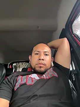 Snapshot of luis8888hdz chatting on June 12, 2026, 5:01 pm luis8888hdz online show from June 12, 2026, 5:01 pm