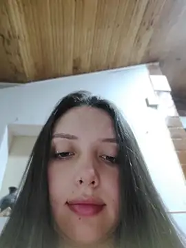 Bella Karoline online show from July 8, 2026, 11:53 pm