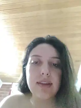 Bella Karoline online show from July 16, 2026, 4:29 am