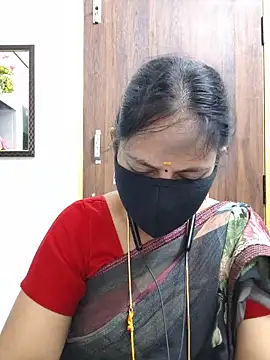Snapshot of Tamil_white_beauty chatting on June 17, 2026, 4:48 am Tamil white beauty online show from June 17, 2026, 4:48 am