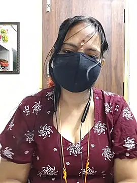 Snapshot of Tamil_white_beauty chatting on July 7, 2026, 8:29 am Tamil white beauty online show from July 7, 2026, 8:29 am