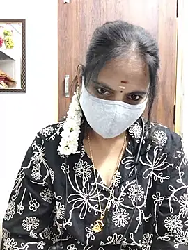 Snapshot of Tamil_white_beauty chatting on July 15, 2026, 6:46 pm Tamil white beauty online show from July 15, 2026, 6:46 pm