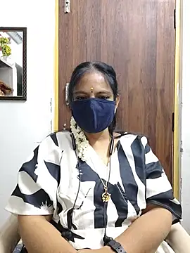 Snapshot of Tamil_white_beauty chatting on July 16, 2026, 10:43 am Tamil white beauty online show from July 16, 2026, 10:43 am