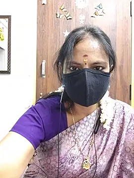 Snapshot of Tamil_white_beauty chatting on July 18, 2026, 6:45 pm Tamil white beauty online show from July 18, 2026, 6:45 pm