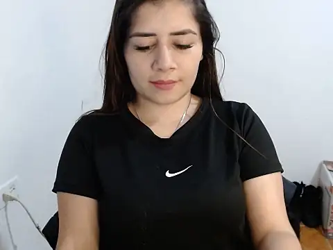 Luna zoe online show from June 24, 2026, 11:59 pm