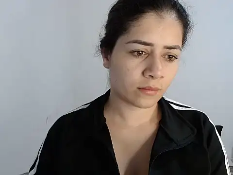 Luna zoe online show from July 8, 2026, 4:22 pm