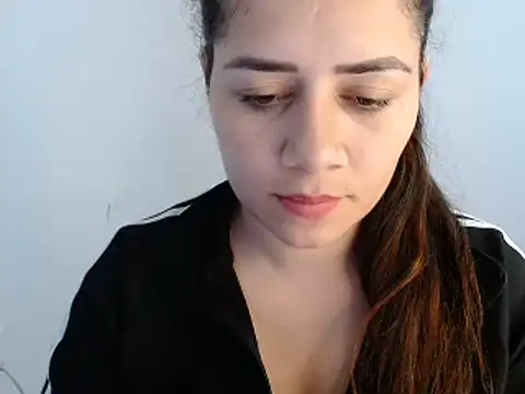 Luna zoe online show from July 9, 2026, 4:27 am