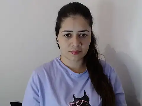 Luna zoe online show from July 14, 2026, 2:05 am