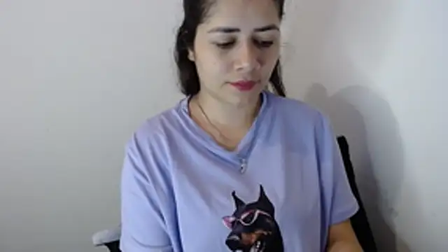 Luna zoe online show from July 15, 2026, 10:04 pm