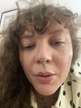 Snapshot of antonellastonnn chatting on June 13, 2026, 9:57 pm antonellastonnn online show from June 13, 2026, 9:57 pm