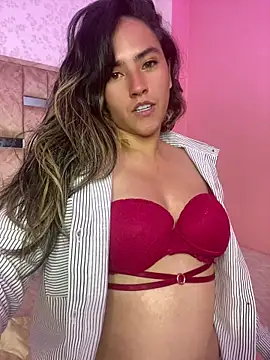 Snapshot of sophia_pink17 chatting on June 17, 2026, 3:24 pm sophia pink17 online show from June 17, 2026, 3:24 pm