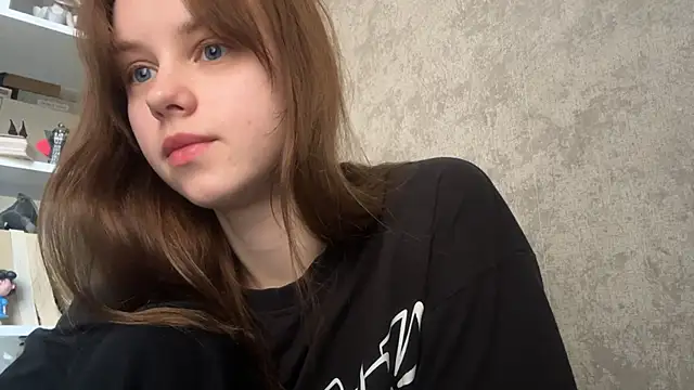 Snapshot of Mollybeans chatting on June 17, 2026, 3:46 pm Mollybeans online show from June 17, 2026, 3:46 pm