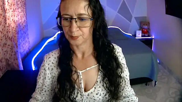 Snapshot of Ana_Flakita chatting on August 5, 2026, 9:06 pm Ana Flakita online show from August 5, 2026, 9:06 pm