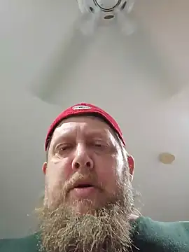 Snapshot of FunBoyBottim chatting on August 5, 2026, 10:55 pm FunBoyBottim online show from August 5, 2026, 10:55 pm