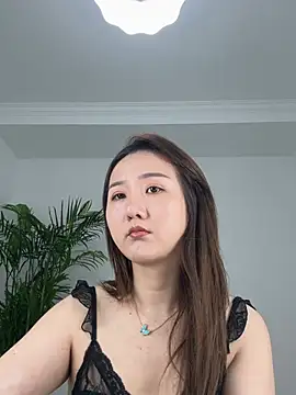 Anngerrqing online show from June 14, 2026, 10:28 am
