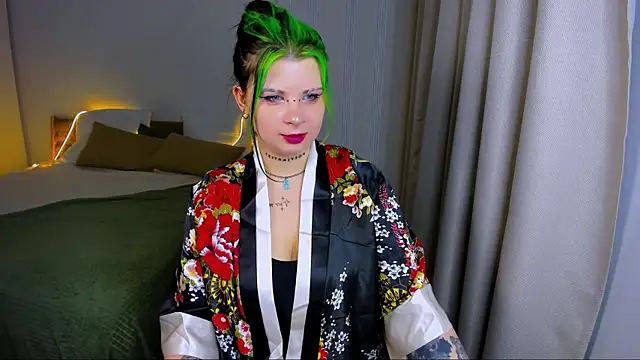 Snapshot of AliceSpencery chatting on June 19, 2026, 2:54 pm AliceSpencery online show from June 19, 2026, 2:54 pm