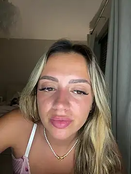 Snapshot of Harrietbronzex chatting on June 30, 2026, 10:22 pm Harrietbronzex online show from June 30, 2026, 10:22 pm