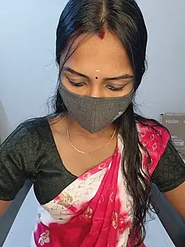 Snapshot of YALINITWO7_TAMIL chatting on July 2, 2026, 7:36 am YALINITWO7 TAMIL online show from July 2, 2026, 7:36 am