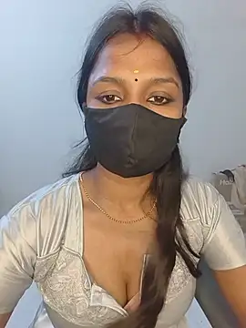 Snapshot of YALINITWO7_TAMIL chatting on July 18, 2026, 7:17 pm YALINITWO7 TAMIL online show from July 18, 2026, 7:17 pm