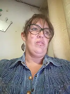 Snapshot of _Saraqueen-- chatting on July 24, 2026, 12:08 am Saraqueen-- online show from July 24, 2026, 12:08 am