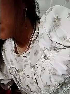 Helen-nn online show from July 28, 2026, 12:48 pm