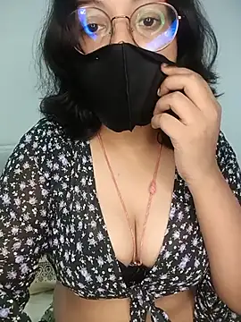 hottydisha online show from July 9, 2026, 4:27 am