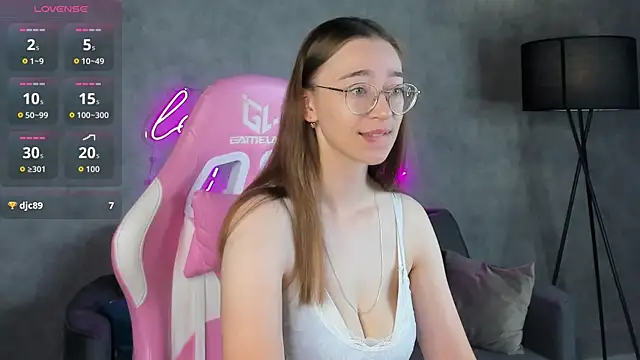 Lucy Green online show from July 22, 2026, 12:57 am