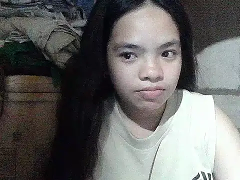 Snapshot of pretty_gia chatting on June 17, 2026, 10:06 am pretty gia online show from June 17, 2026, 10:06 am