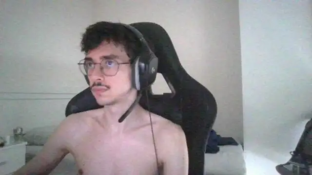 Snapshot of gabrielNovin17cm chatting on June 24, 2026, 8:35 am gabrielNovin17cm online show from June 24, 2026, 8:35 am