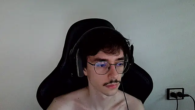 Snapshot of gabrielNovin17cm chatting on June 27, 2026, 2:55 pm gabrielNovin17cm online show from June 27, 2026, 2:55 pm