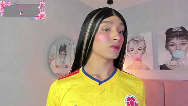 Snapshot of skinny_dolltrans chatting on June 17, 2026, 9:49 pm skinny dolltrans online show from June 17, 2026, 9:49 pm