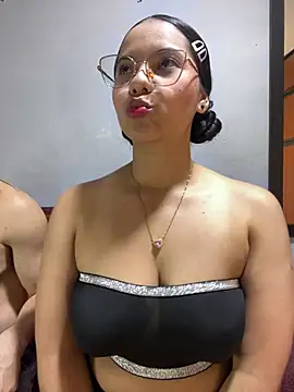 Snapshot of ColombianSexyCouple_ chatting on July 6, 2026, 5:26 am ColombianSexyCouple online show from July 6, 2026, 5:26 am
