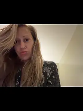 Jennymakesitrain online show from June 16, 2026, 6:16 am