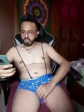 freakkydessi online show from June 26, 2026, 9:41 pm