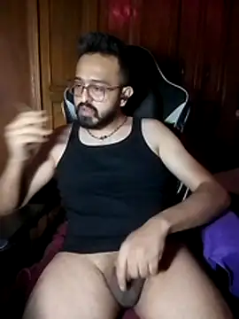 freakkydessi online show from July 8, 2026, 7:18 pm