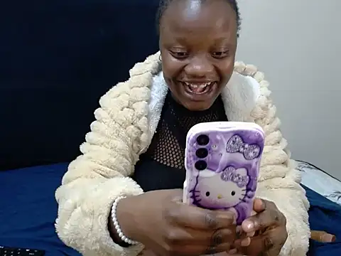 KinkyPetite18 online show from July 28, 2026, 9:47 pm