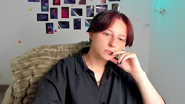 Snapshot of Dilara_Kiss_ chatting on July 16, 2026, 11:05 am Dilara Kiss online show from July 16, 2026, 11:05 am
