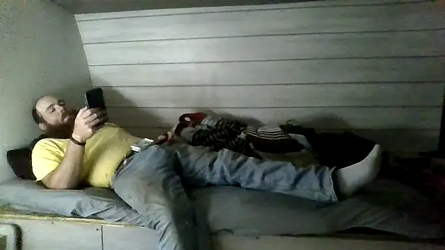 Snapshot of ThisGuy42o chatting on July 15, 2026, 9:42 pm ThisGuy42o online show from July 15, 2026, 9:42 pm