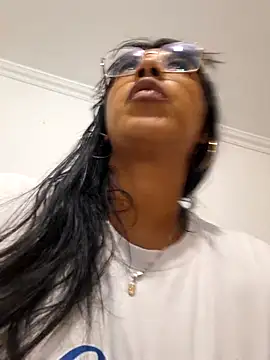sophiagomezx online show from July 6, 2026, 10:56 pm