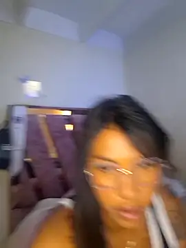 sophiagomezx online show from July 22, 2026, 6:32 pm