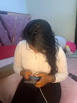 sophiagomezx online show from July 29, 2026, 12:42 am