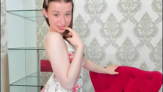 Snapshot of michelle_blus chatting on June 17, 2026, 8:10 pm michelle blus online show from June 17, 2026, 8:10 pm