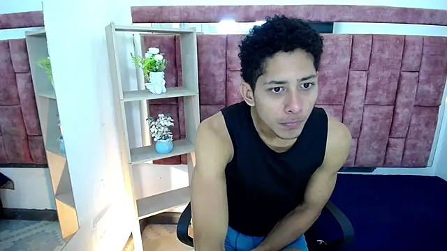 Snapshot of MatheoCock chatting on June 19, 2026, 7:17 pm MatheoCock online show from June 19, 2026, 7:17 pm