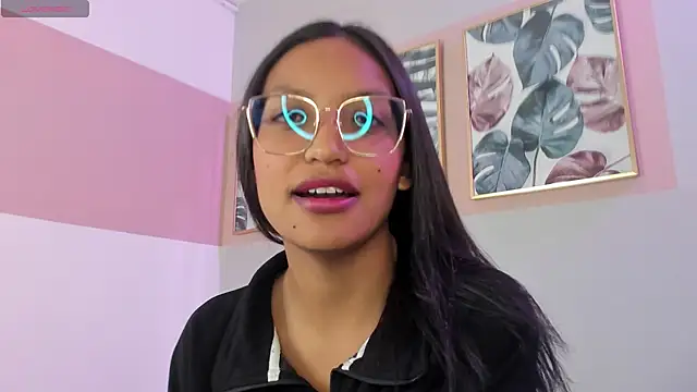Snapshot of emma_brooks_ chatting on June 21, 2026, 3:36 pm emma brooks online show from June 21, 2026, 3:36 pm